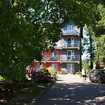 Nord-West i restauracja Tawerna Kubryk Kwatera prywatna Ustronie Morskie