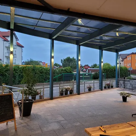 Nord-West i restauracja Tawerna Kubryk Kwatera prywatna Ustronie Morskie
